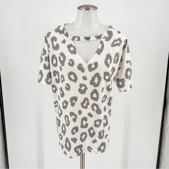 Bibi white leopard top - Picture 1 of 4
